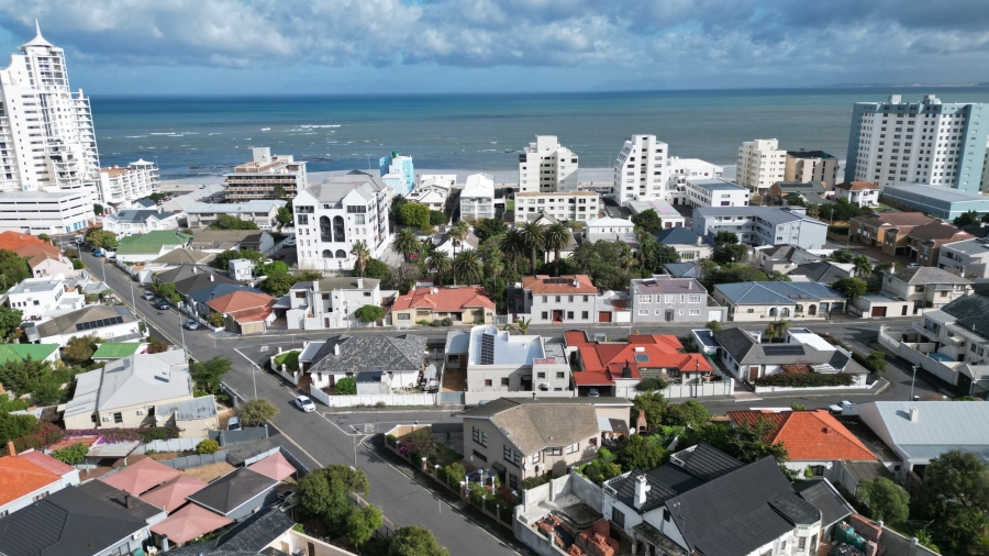 5 Bedroom Property for Sale in Strand North Western Cape